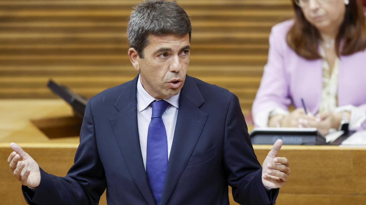 Carlos Mazón durante el pleno de investidura