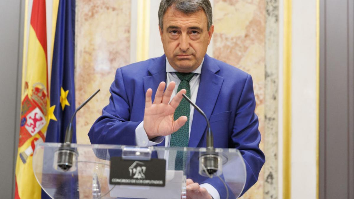 El portavoz parlamentario del PNV, Aitor Esteban.