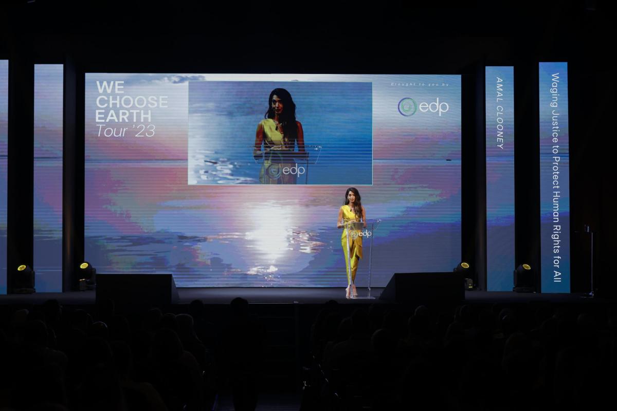 La abogada experta en Derecho Internacional Amal Clooney.