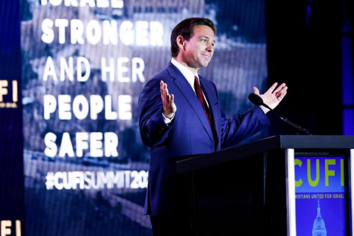 El candidato republicano, Ron DeSantis, en un acto de su campaña de las primarias.
