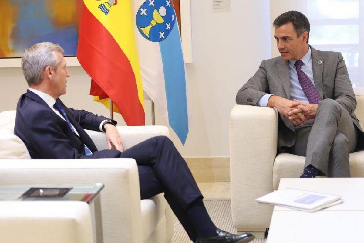 Pedro Sánchez y Alfonso Rueda, en La Moncloa, tras la elección de Rueda como presidente gallego