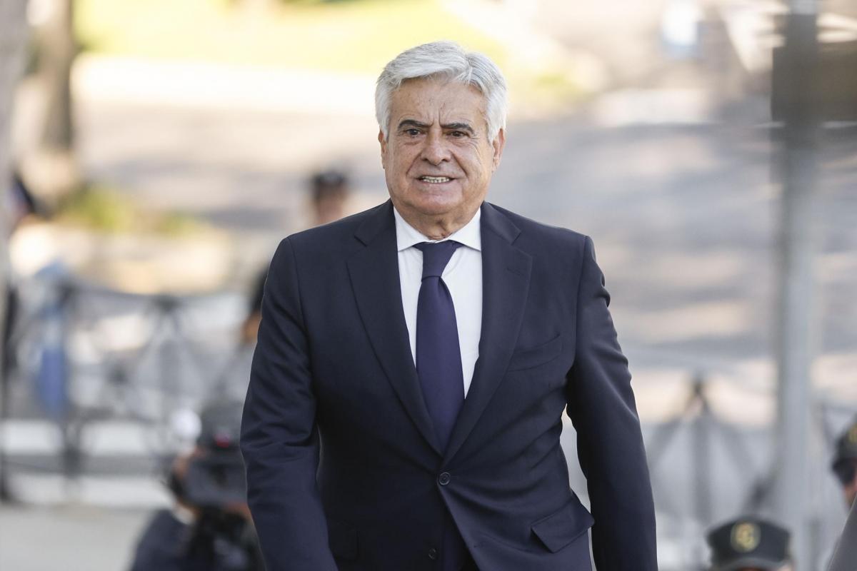 Imagen de archivo de Pedro Rocha yendo a declarar como testigo por los contratos de Rubiales en la RFEF.