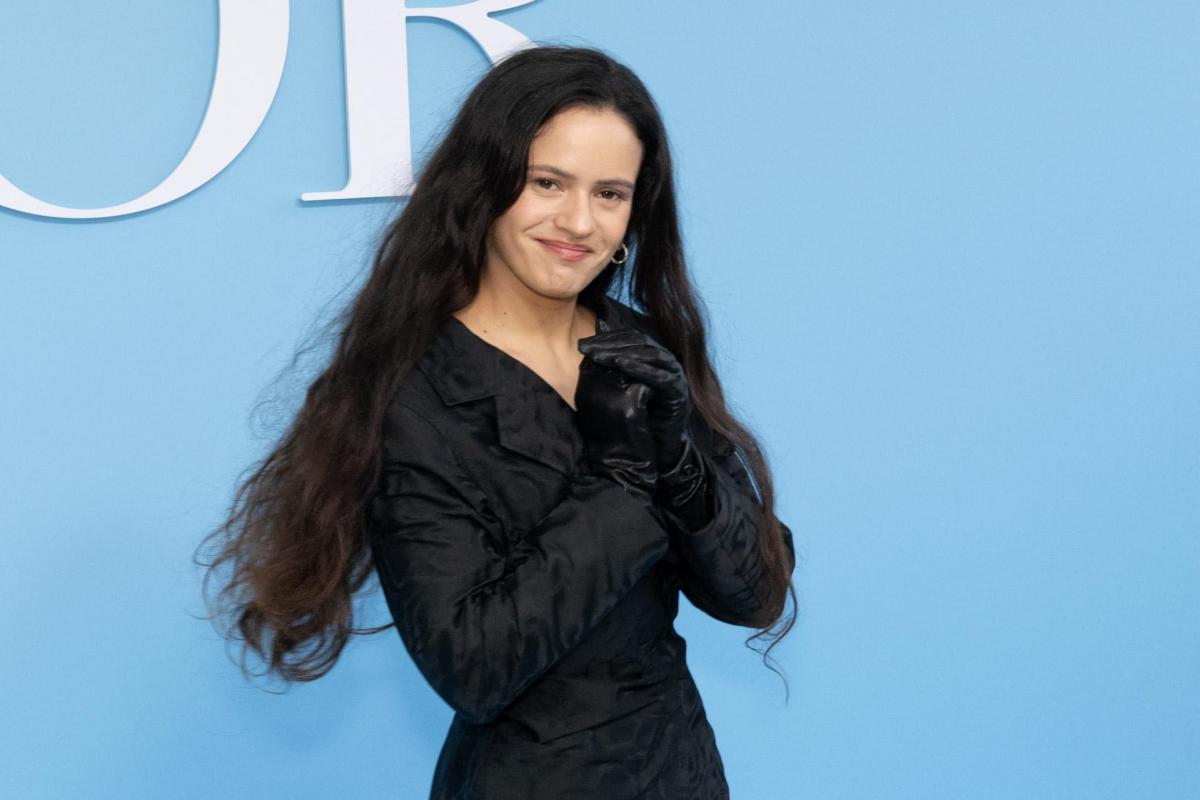 Rosalía, fotografiada en un evento en París el 24 de septiembre de 2024.