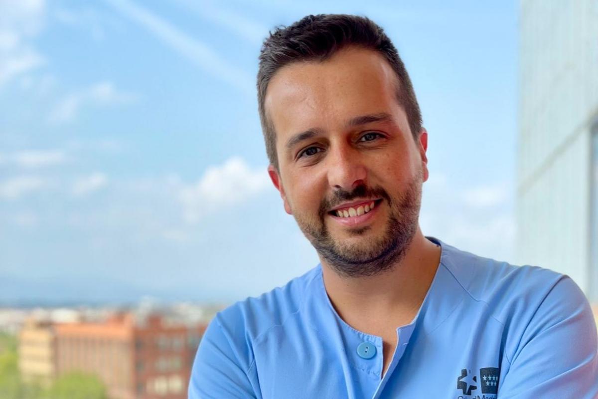 El divulgador Héctor Castiñeira, más conocido como Enfermera Saturada.
,