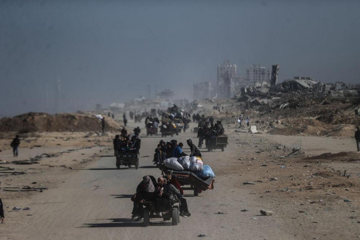 Ciudadanos palestinos, de vuelta a Gaza con su pertenencias