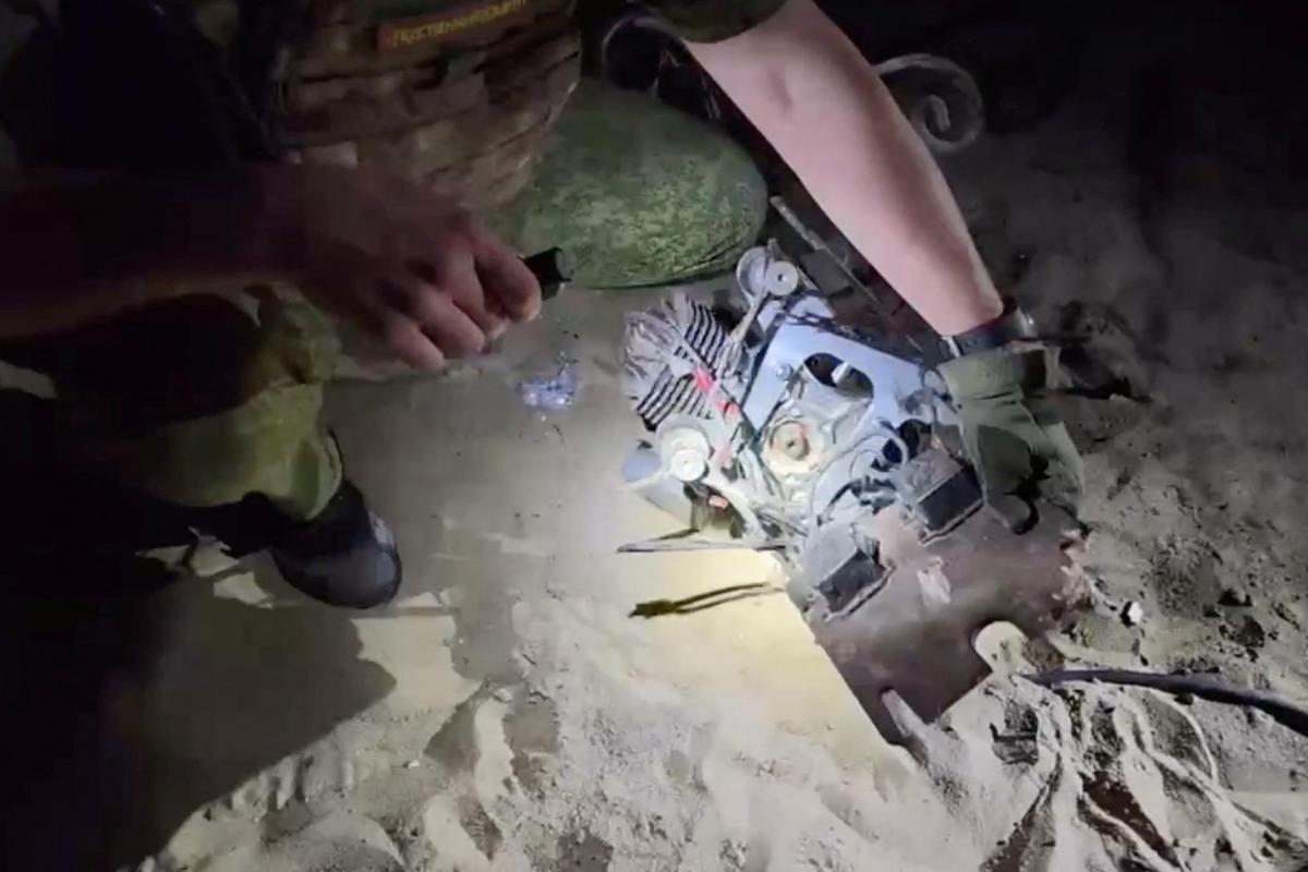 Restos de un dron caído tras un ataque en la guerra en Ucrania.