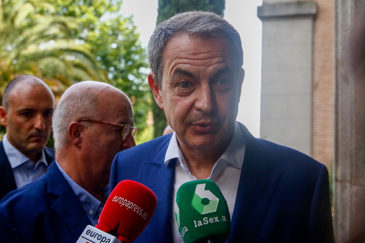 El juez rechaza la querella de Vox contra Zapatero por colaborar con ETA
