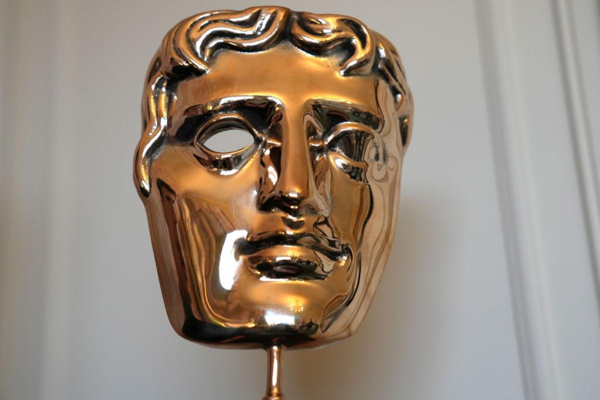 Careta dorada de los Bafta 2023