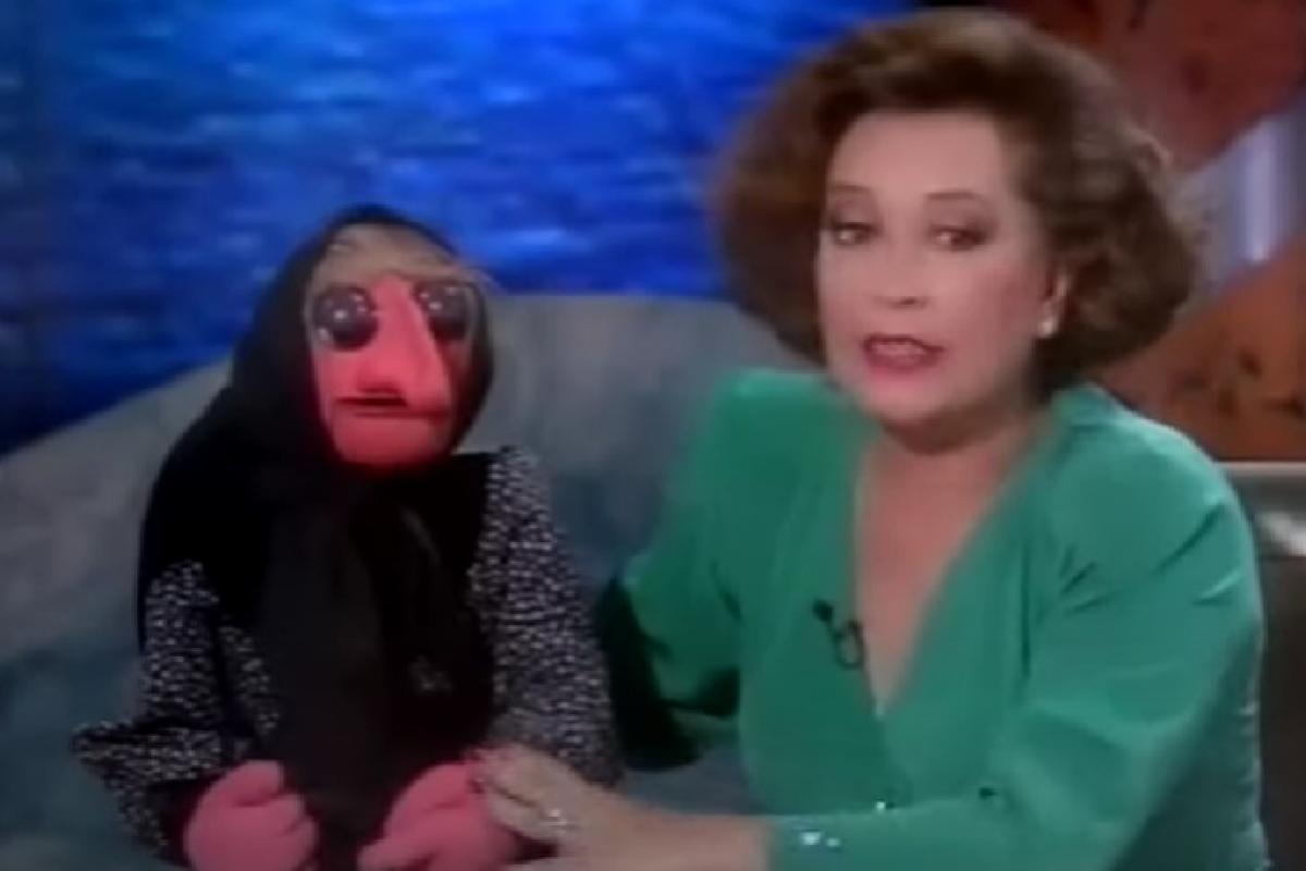 Mari Carmen, con Doña Rogelia en uno de sus espacios en televisión en los años 90