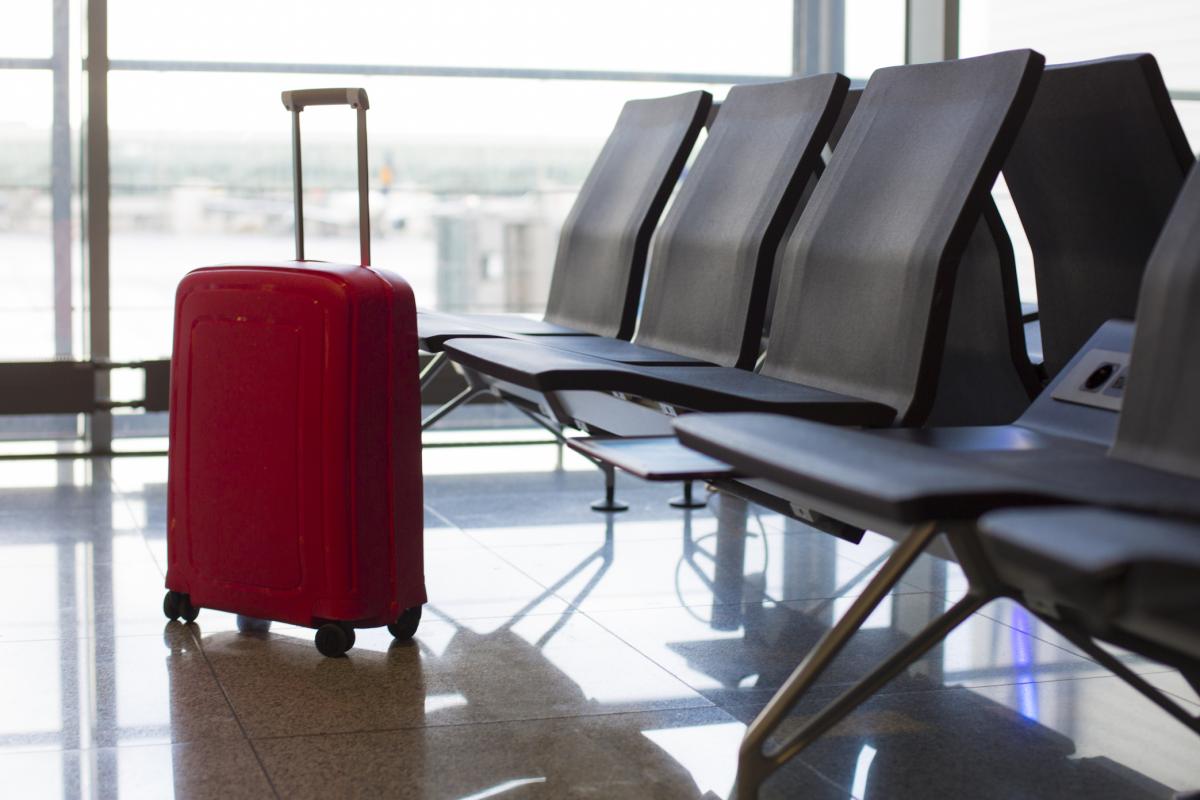 Imagen de archivo de una maleta.