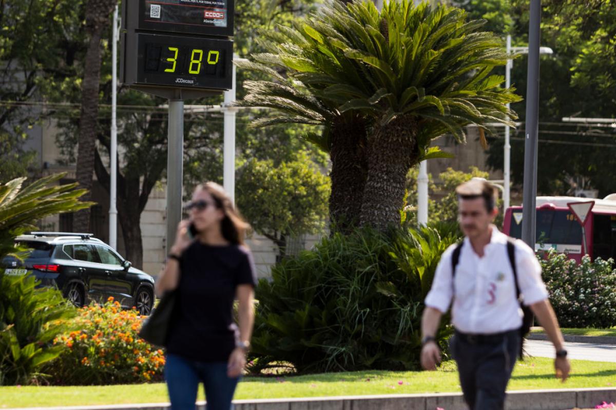 Calor en una calle de Sevilla