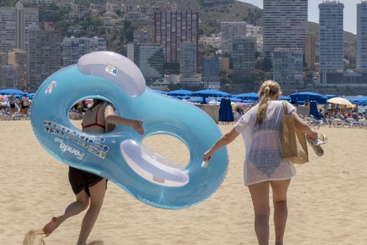 Turistas en Benidorm