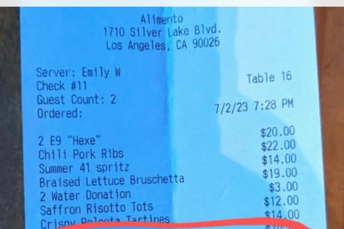 El ticket publicado por el usuario de Twitter @daveanthony