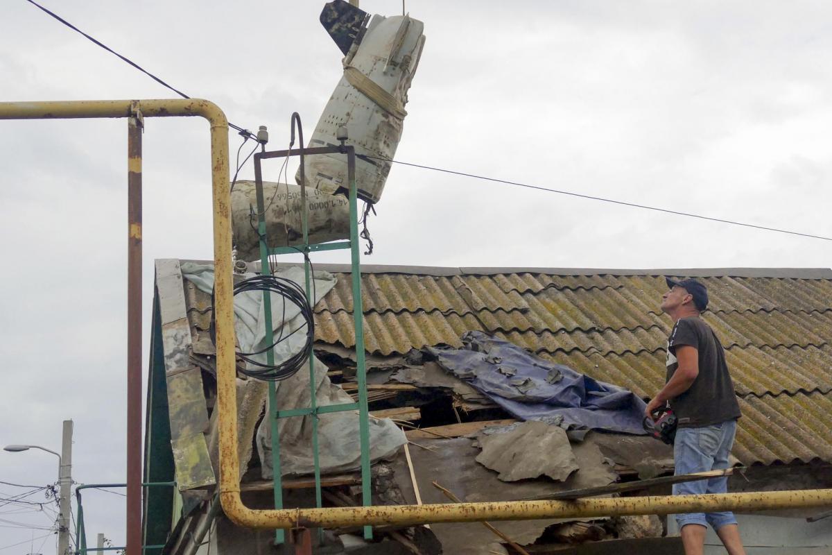 Un dron iraní en el primer ataque a Odesa tras la destrucción parcial del puente de Crimea.