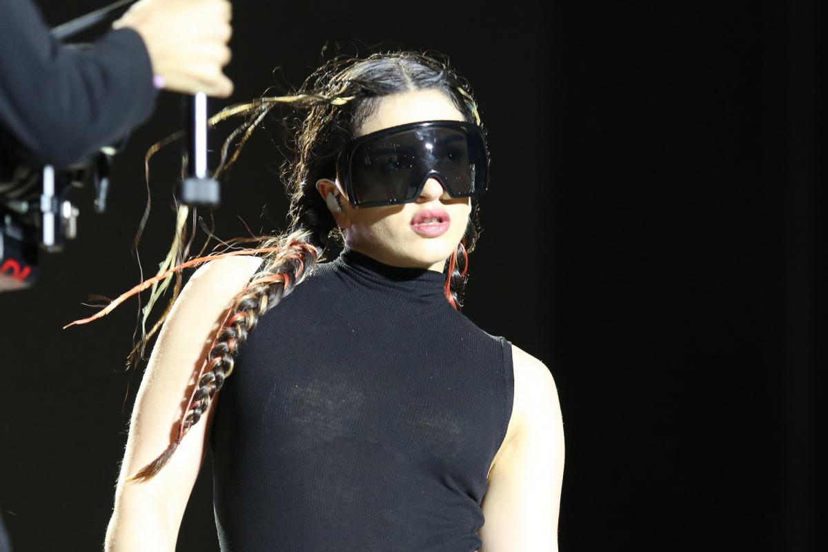 Rosalía, durante un concierto en Milán.