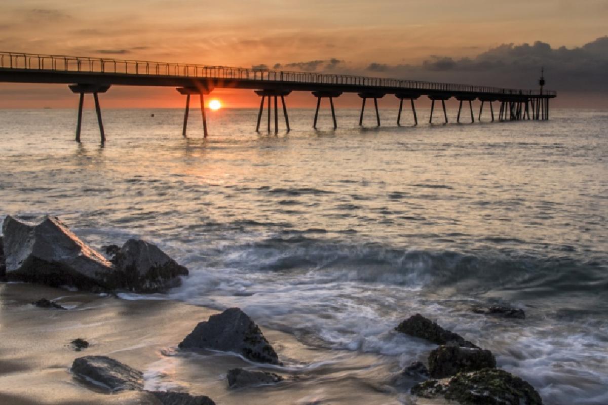 Playa del Pont del Petroli en Badalona, donde ha caído la Lotería Nacional hoy
