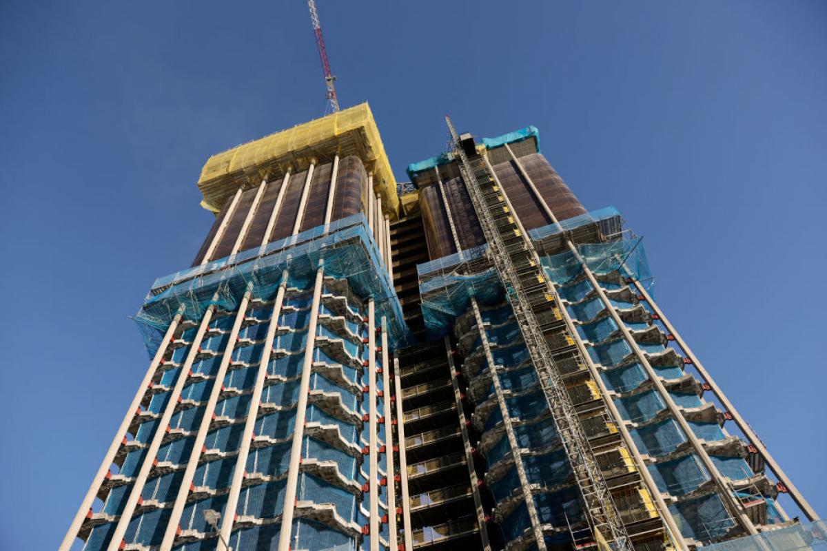 Las torres de Colón en Madrid durante las obras de reforma para su actualización durante el mes de enero de 2021.