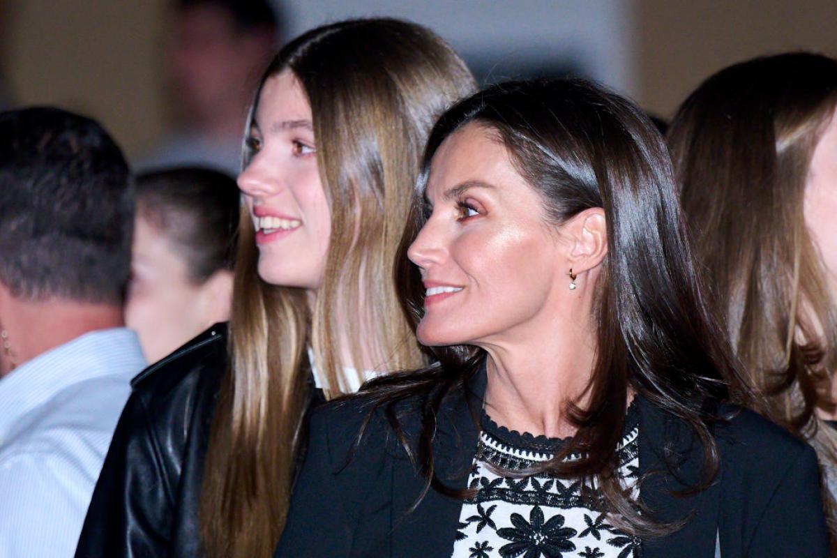 Letizia y la infanta en Chinchón el pasado mes de abril.
