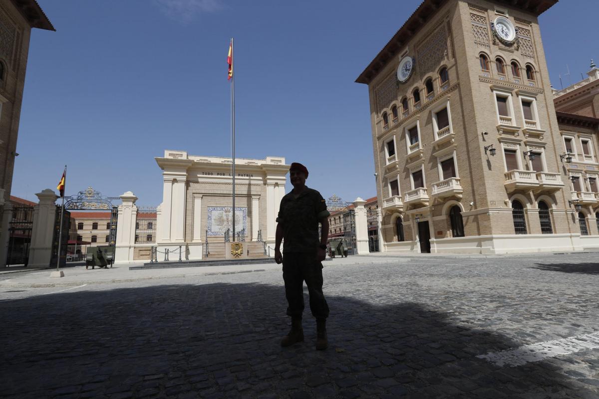 Entrada de la Academia Militar General de Zaragoza.