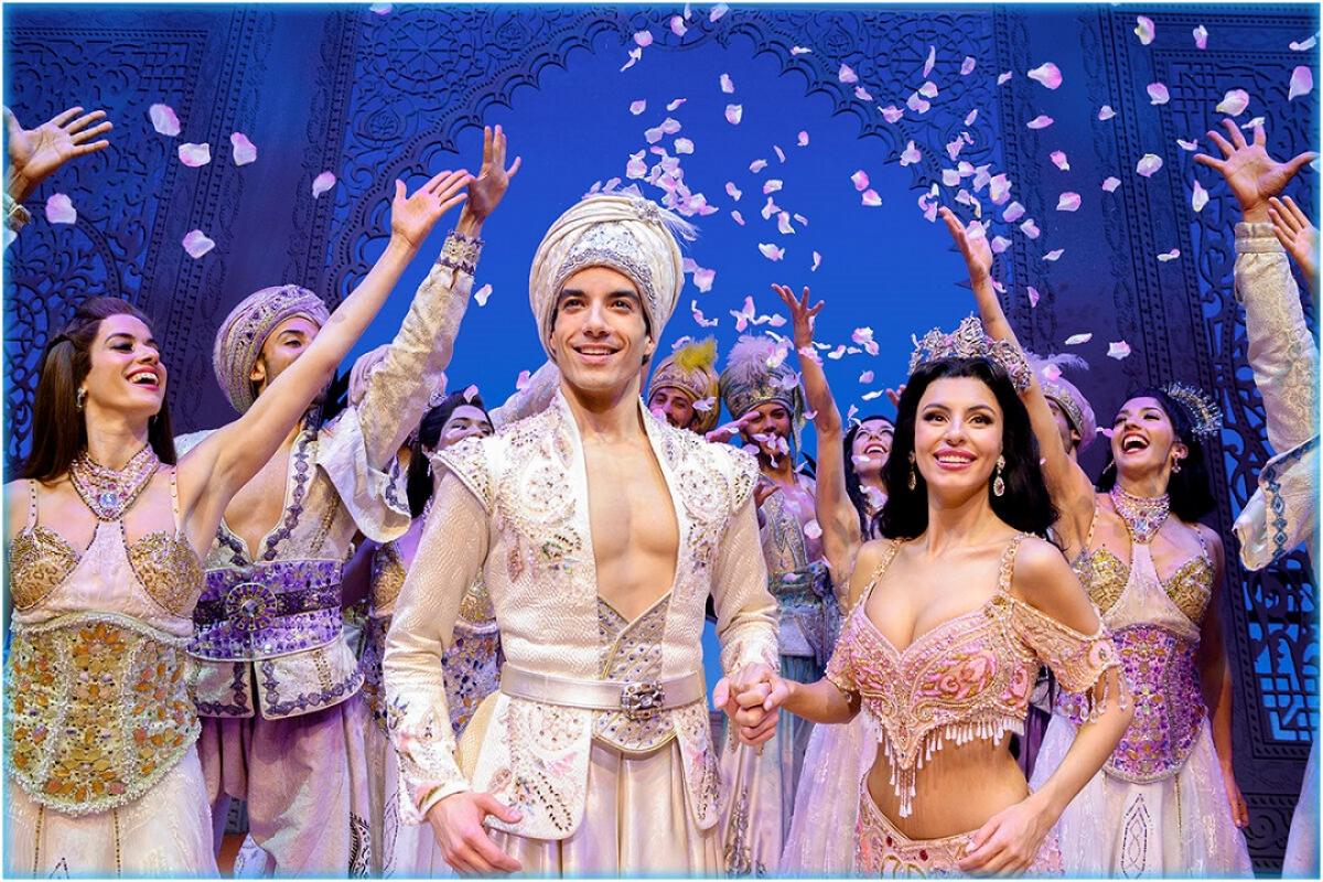 El Príncipe Ali y la Princesa Jasmine.