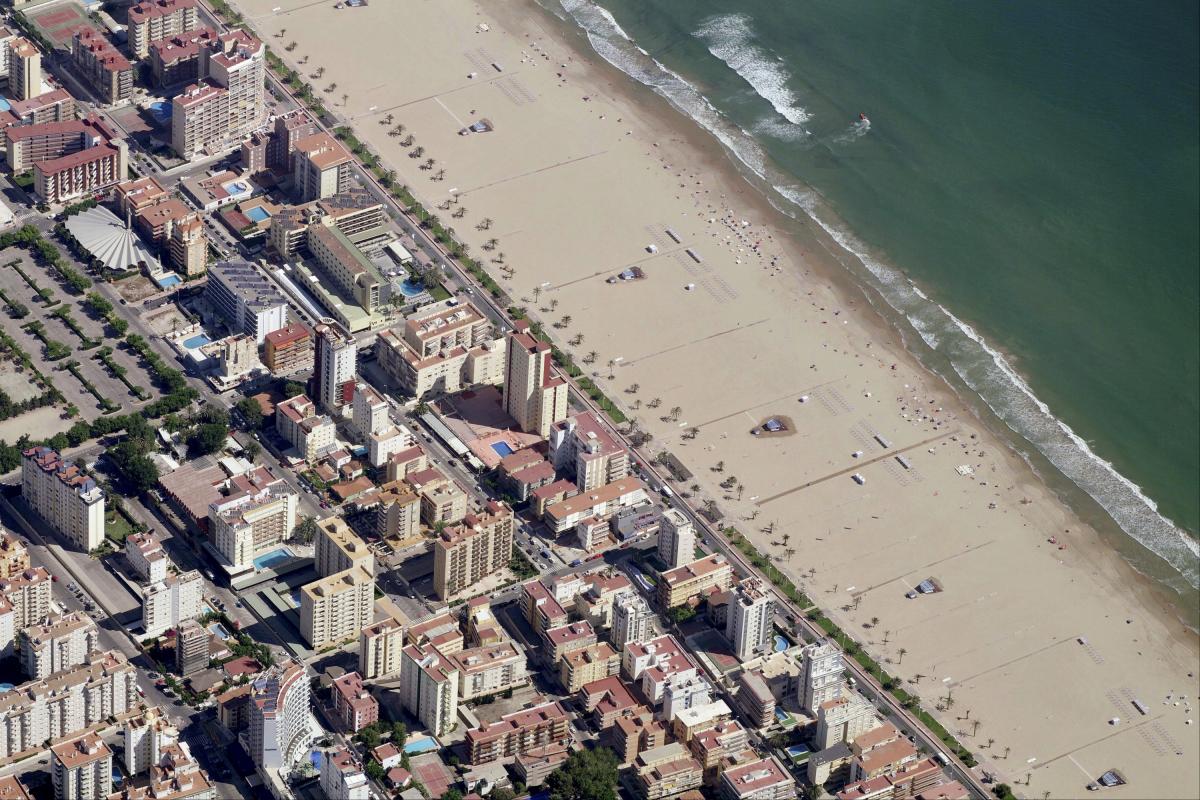 Vista aérea de la playa de Gandía.