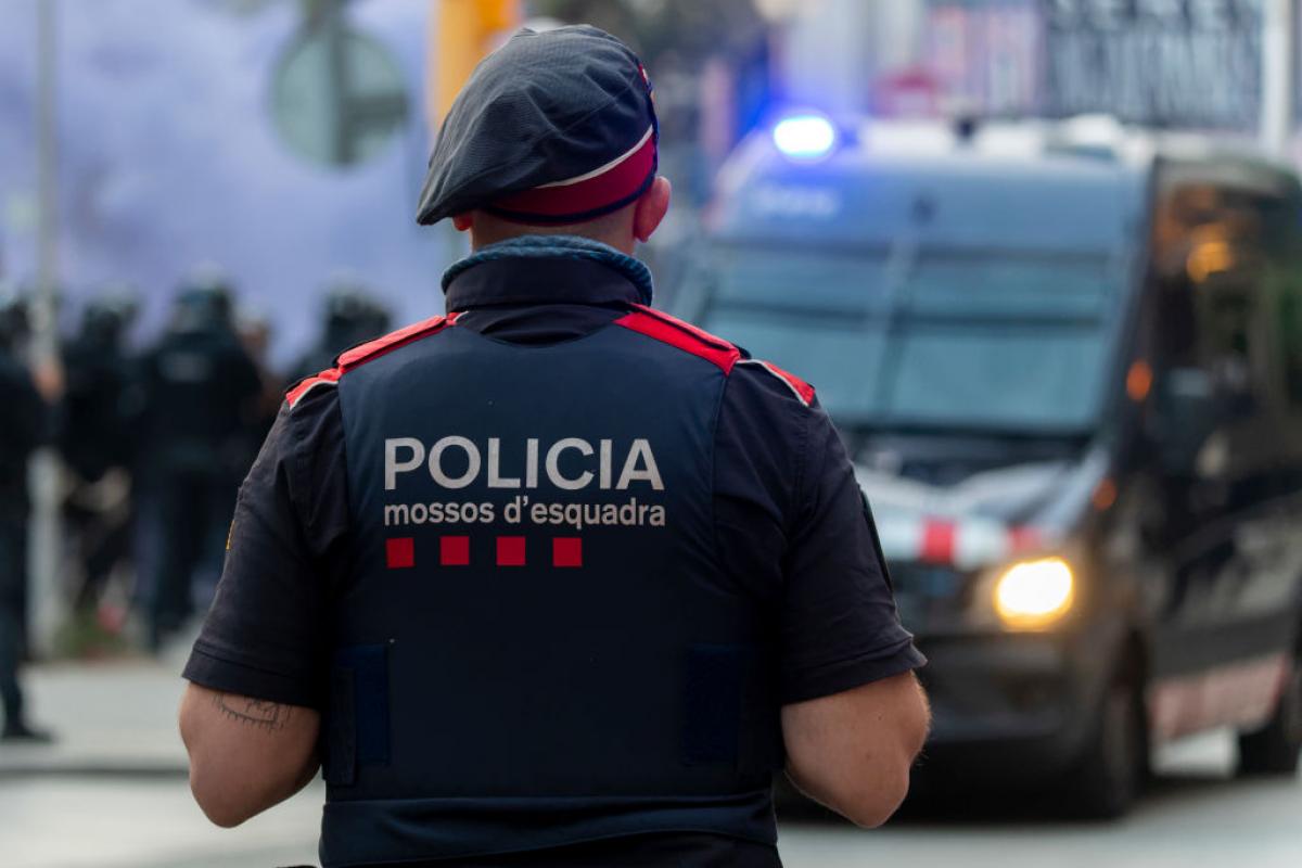 Un agente de los Mossos d'Esquadra, en una imagen de archivo.