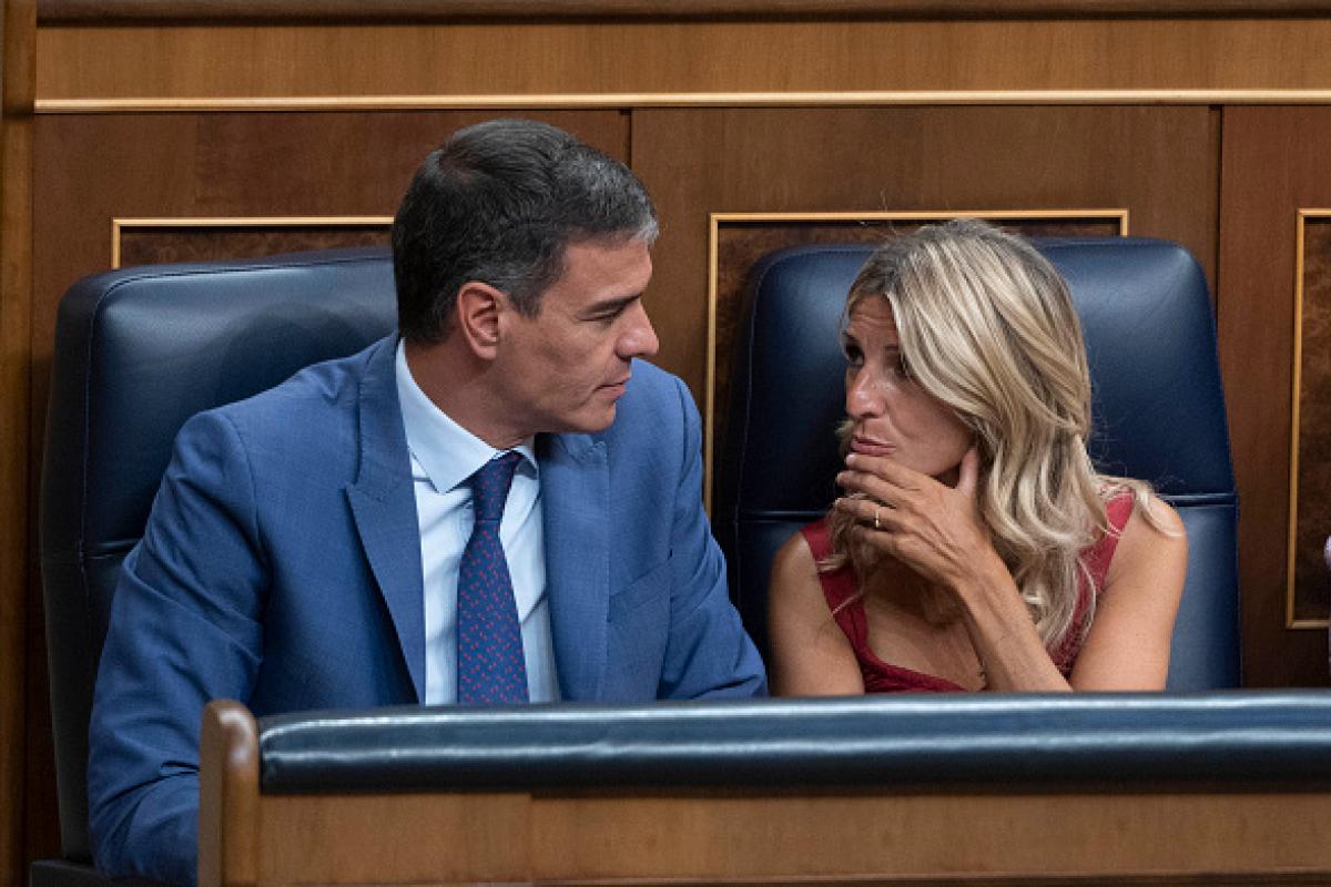 El presidente del Gobierno en funciones, Pedro Sánchez, y la vicepresidenta segunda en funciones, Yolanda Díaz; en una imagen de archivo.