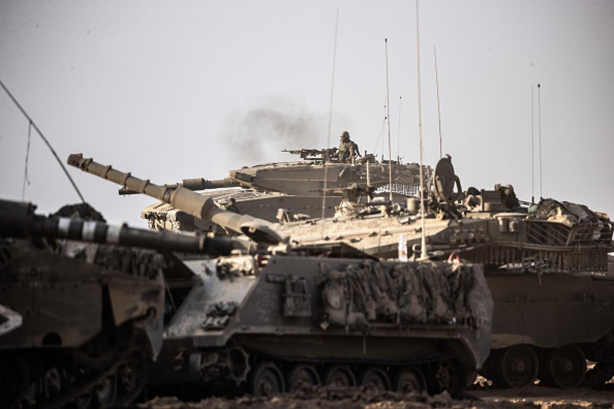 Tanques israelíes en la frontera con Gaza.