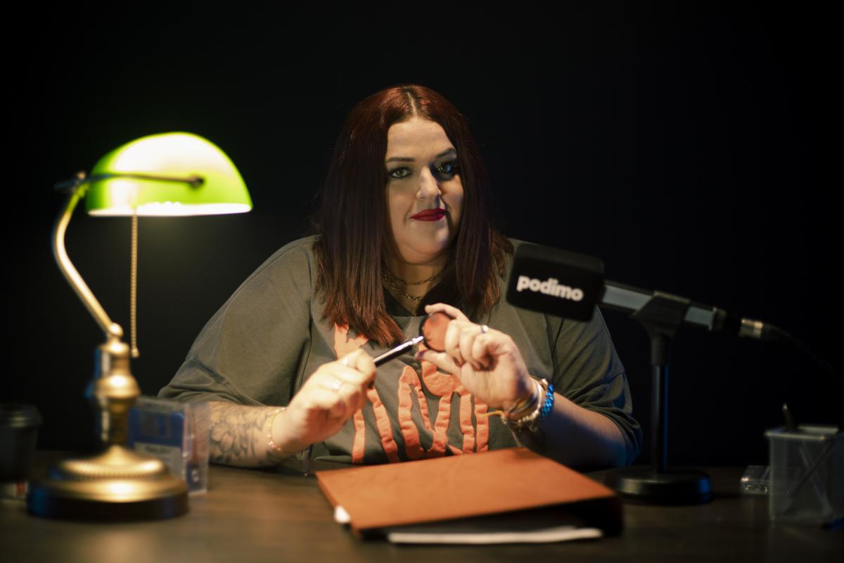 Mimi XXL es la presentadora del podcast Mimicicios.