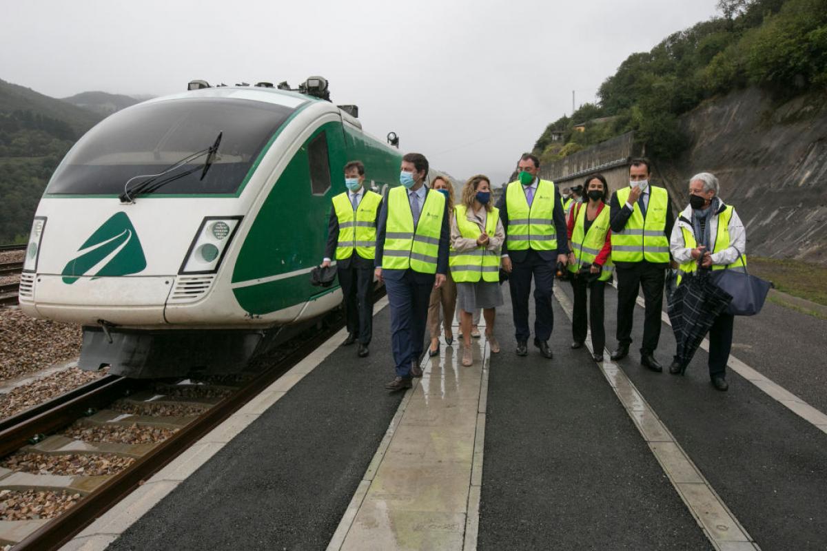 Presentación de trenes a Asturias.