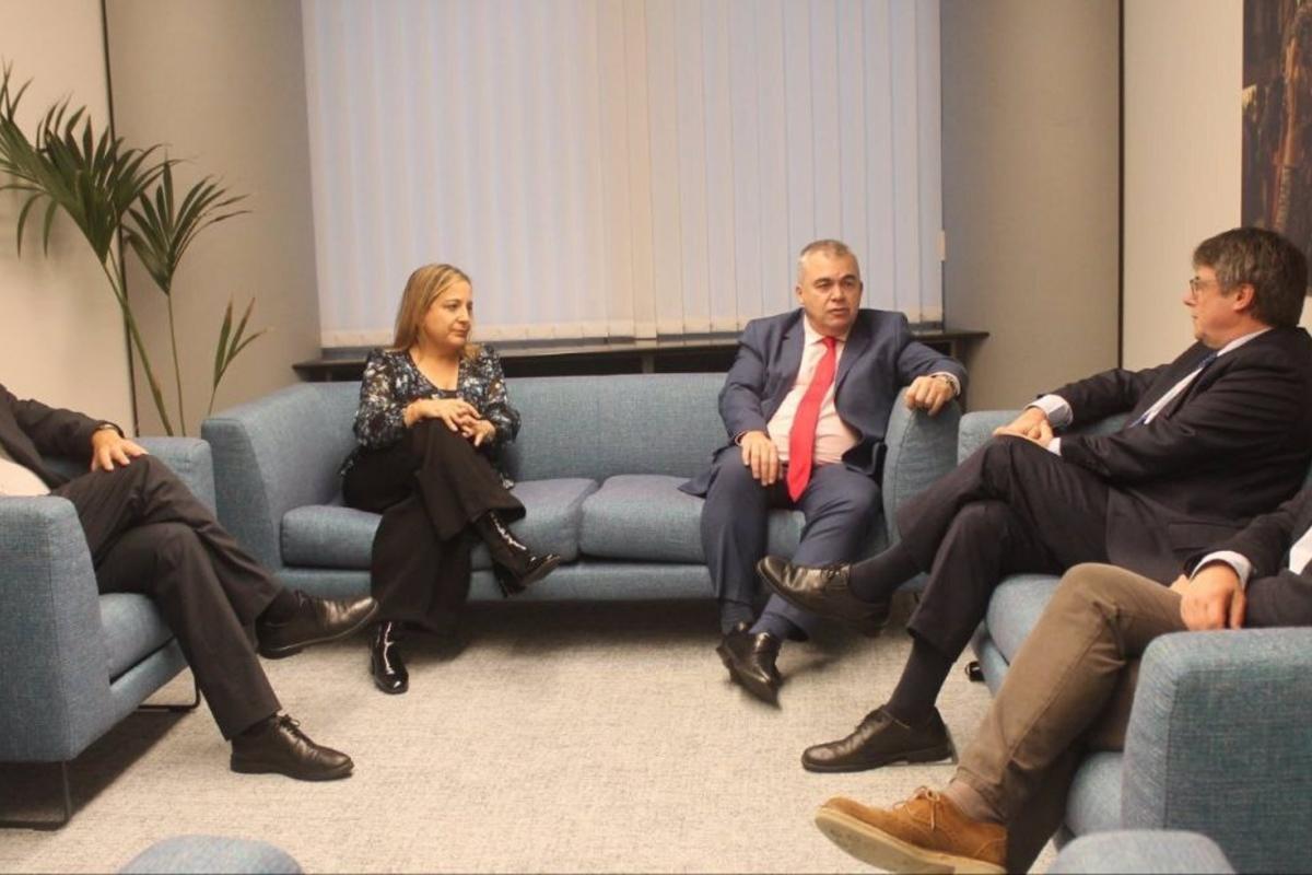 Reunión de Santos Cerdán con Carles Puigdemont