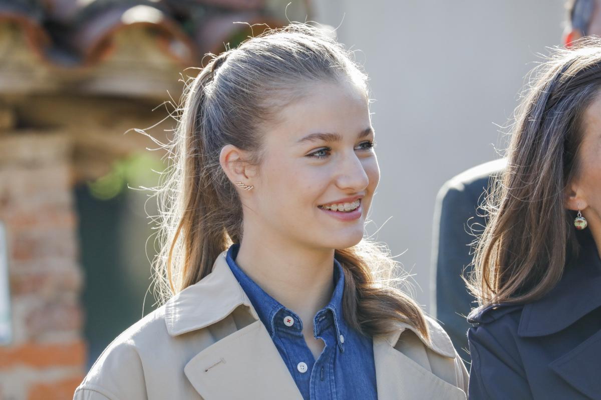 Leonor, durante su visita a Arroes, Pion y Candanal tras los princesa de Asturias.