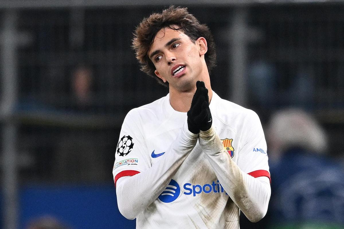 El culé Joao Felix se lamenta durante un instante del encuentro frente al Shakhtar Donetsk