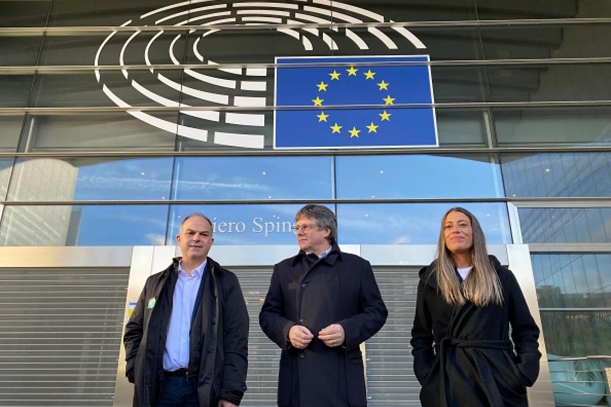 Jordi Turull, Carles Puigdemont y Míriam Nogueras, en Bruselas.
