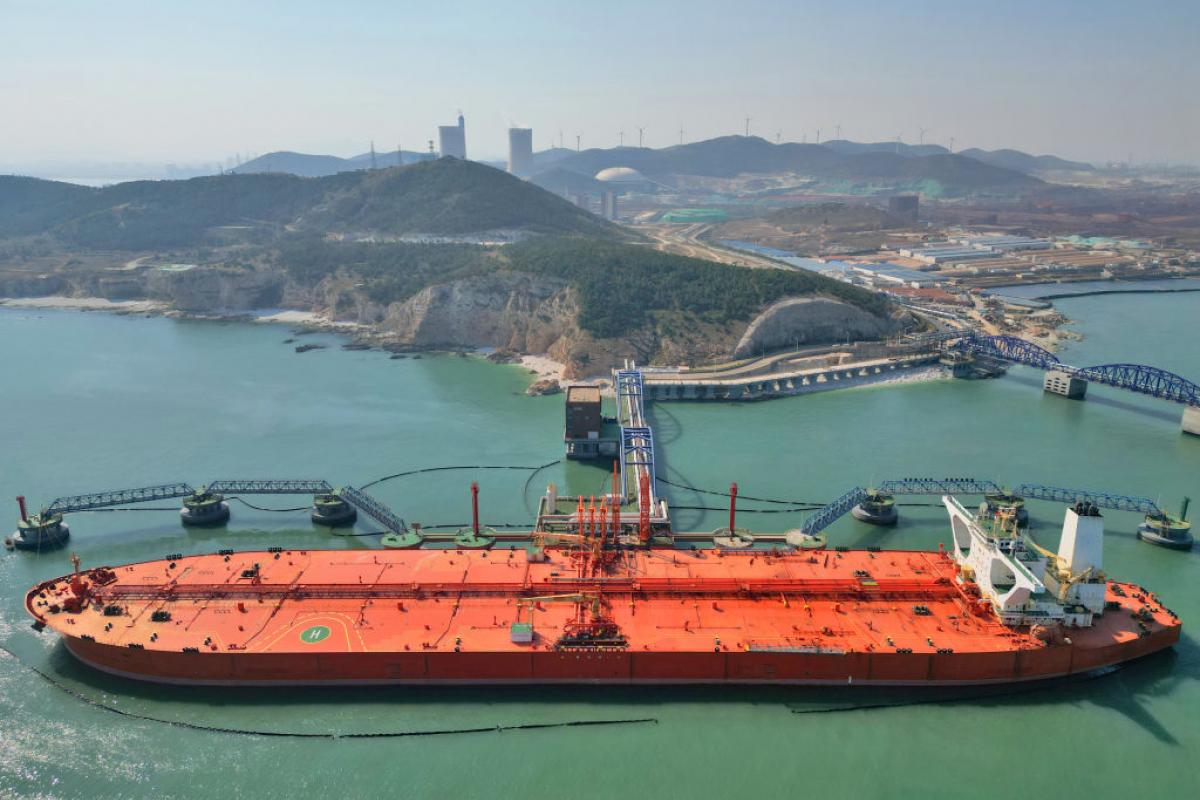 Importación de petróleo en la provincia de Shandong, China.