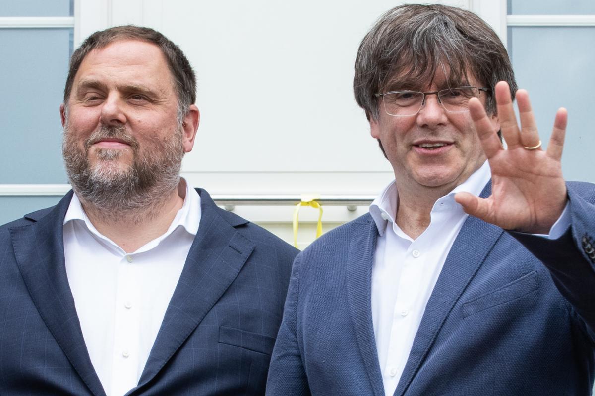 Foto de archivo de Oriol Junqueras y Carles Puigdemont.