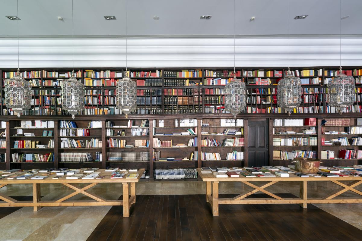 Biblioteca del Parador de Corias.