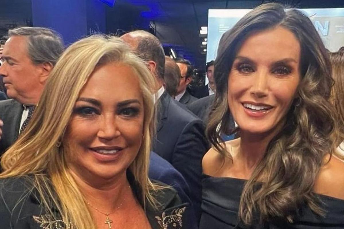 Belén Esteban y la Reina Letizia en el selfi publicado en Instagram.