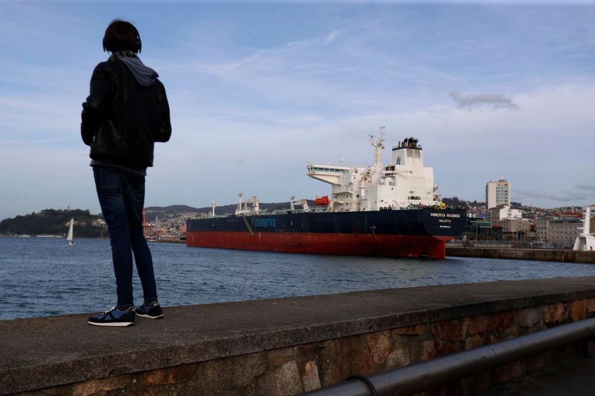 El petrolero 'Minerva Nounou', atracado en el puerto de Vigo hace unos meses.