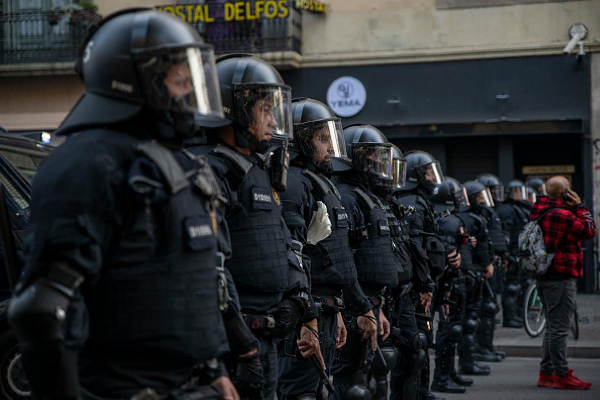Imagen de archivo de otro operativo de los Mossos d'Esquadra ante el CSO La Ruïna.
