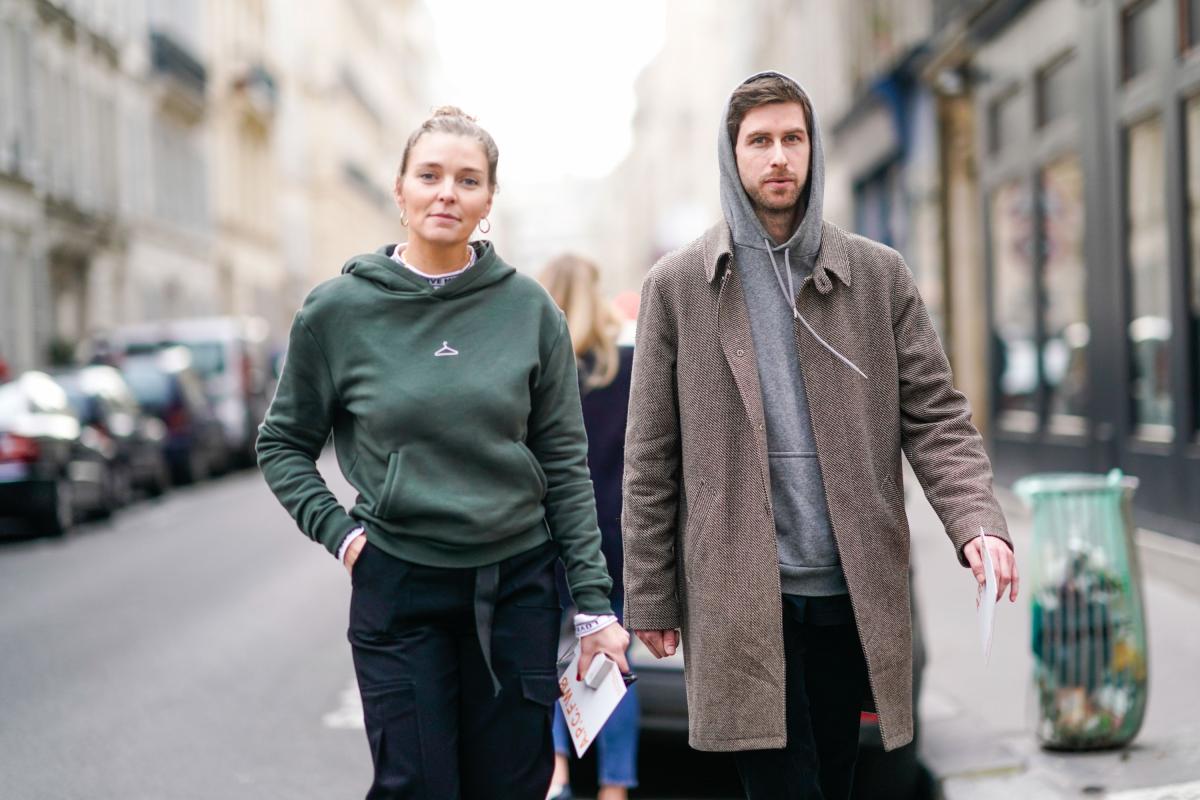 Sudaderas unisex de borreguito ideales para invierno y disponibles en 13 colores. GETTY IMAGES.