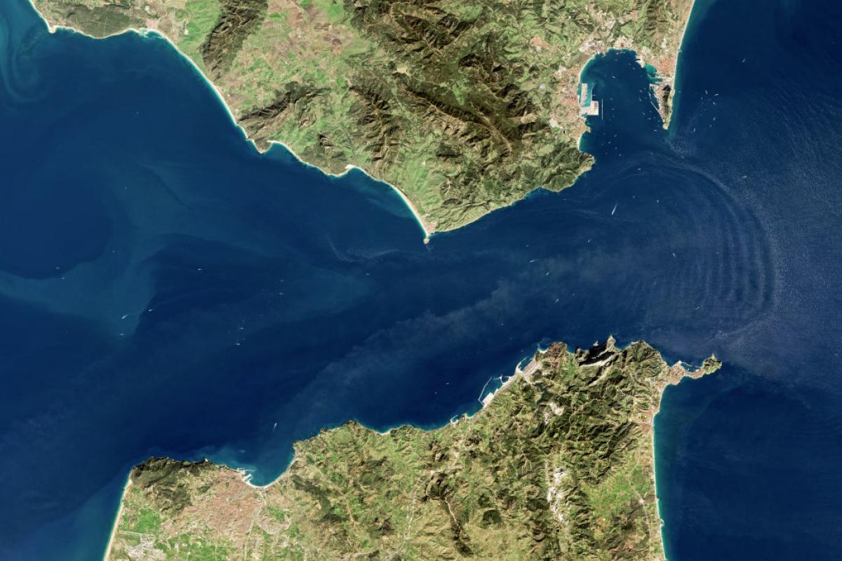Vista satelital del Estrecho de Gibraltar en el que España y Marruecos proyectan la construcción de un túnel.