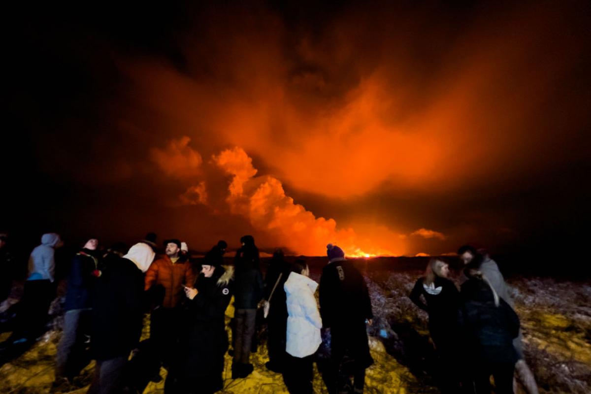 Entra en erupción el volcán situaado al noreste de la ciudad islandesa de Grindavík