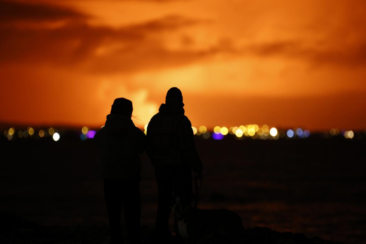 Entra en erupción el volcán situaado al noreste de la ciudad islandesa de Grindavík