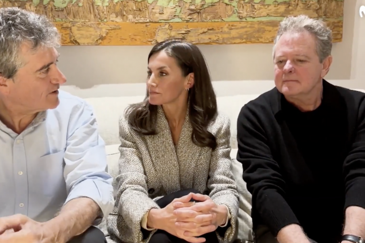 La reina Letizia junto al dúo Gomaespuma.