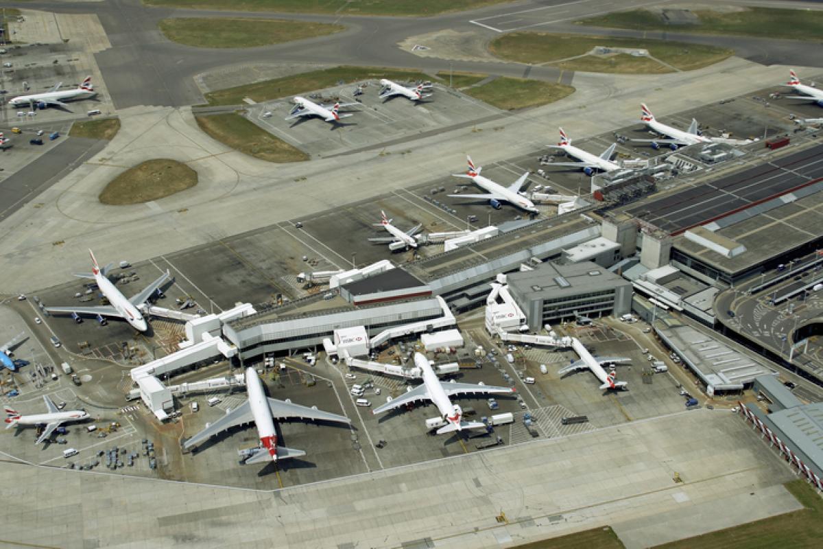 Imagen de archivo de la terminal 4 del aeropuerto londinense de Heathrow.