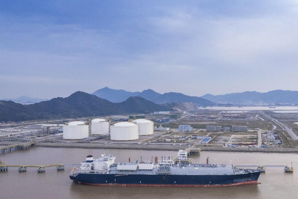 Barco petrolero en Zhejiang (China).