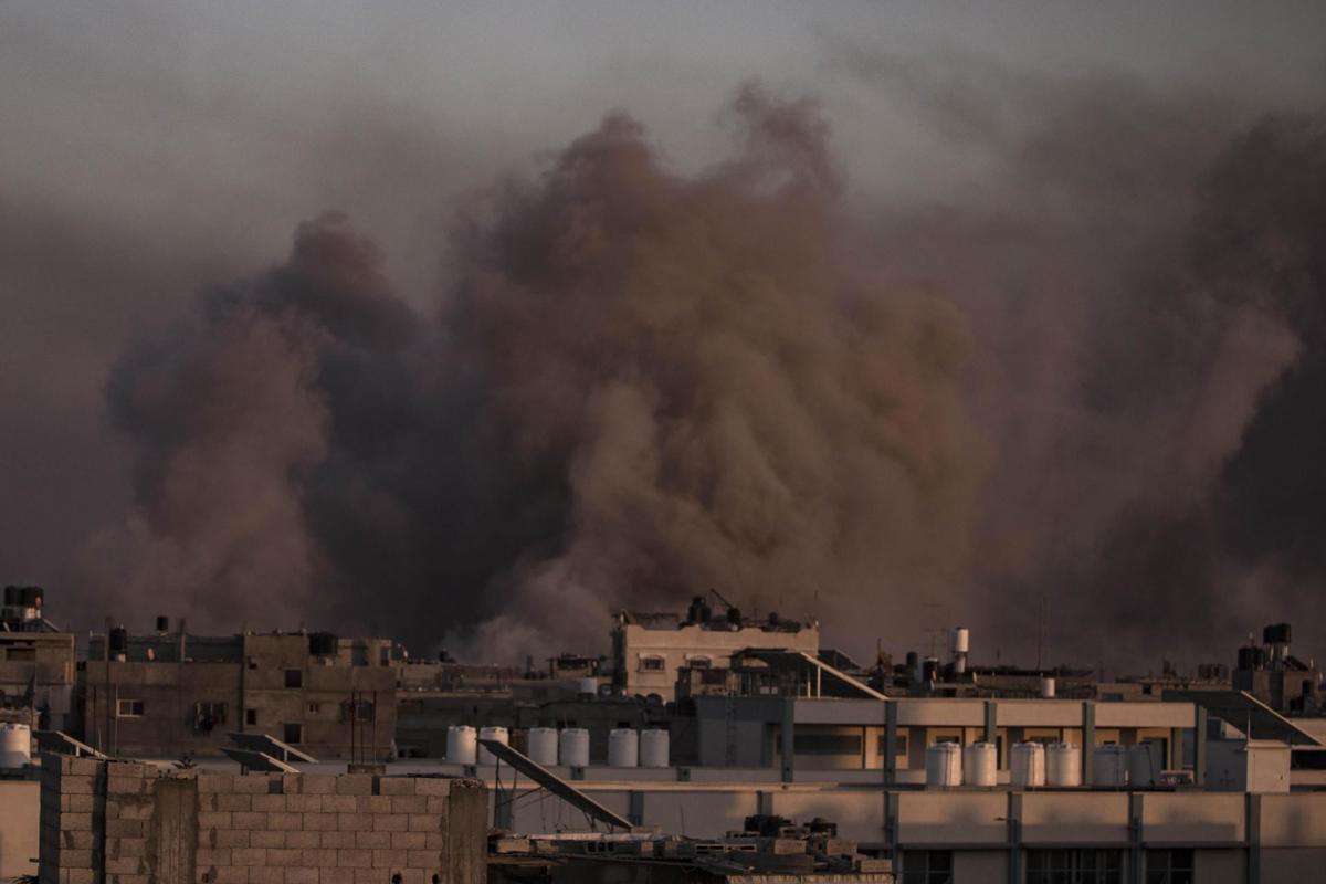 Bombardeos israelís sobre Jan Yunis, en la Franja de Gaza.