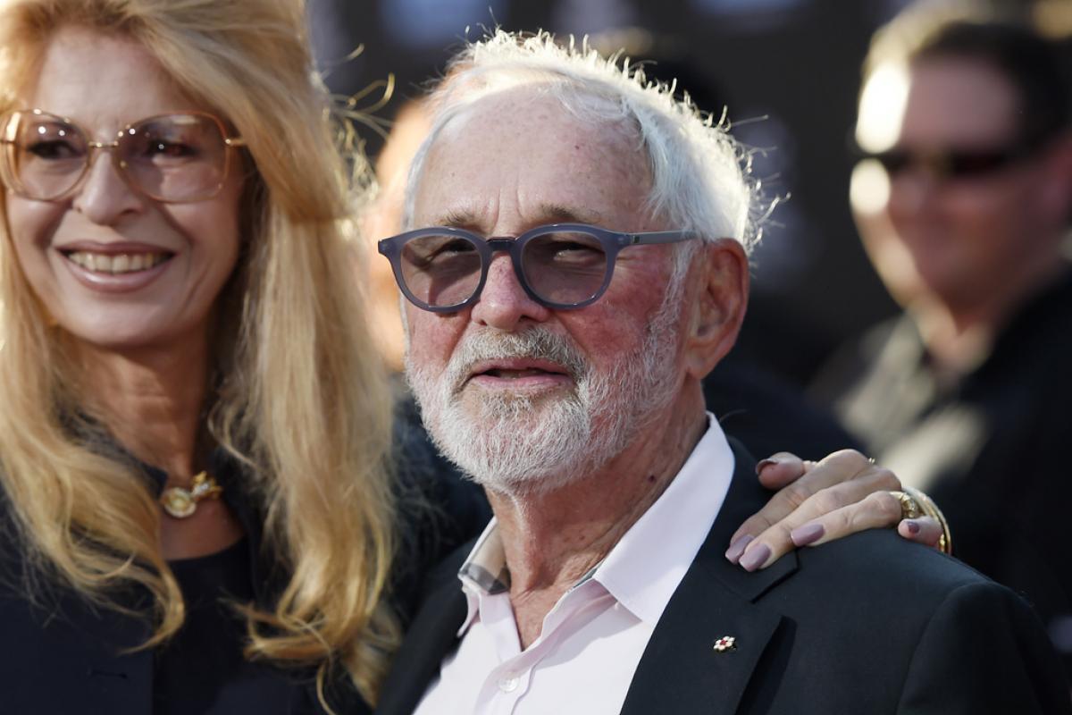El director Norman Jewison, junto a su mujer Lynne St. David, en una imagen de 2017.