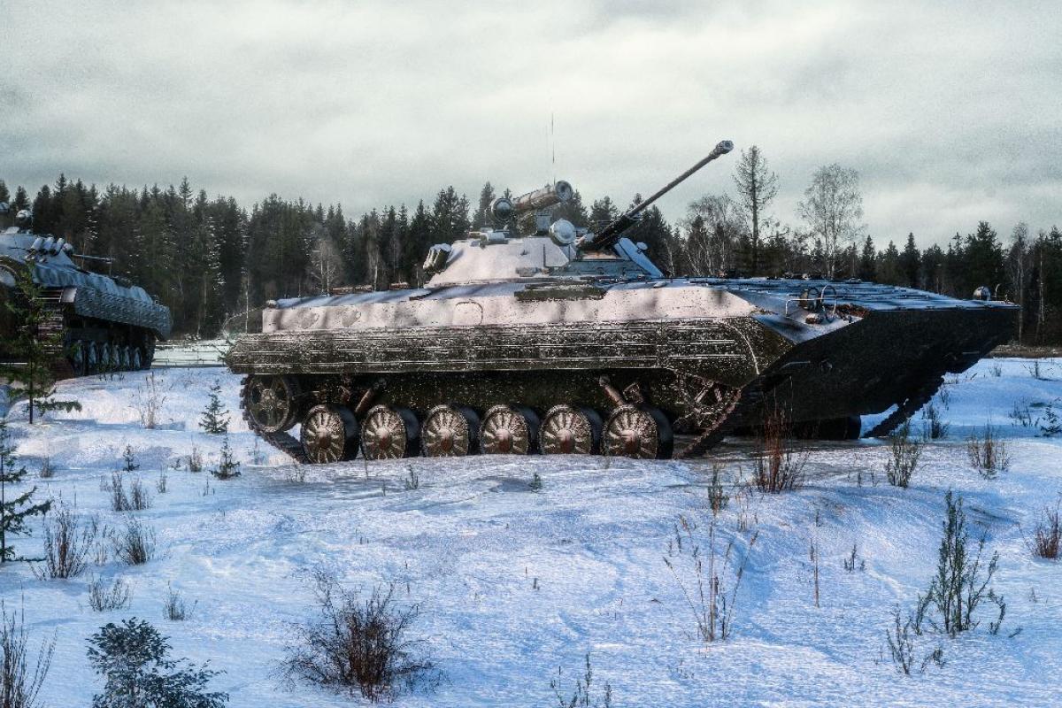 Tanque ruso en la nieve